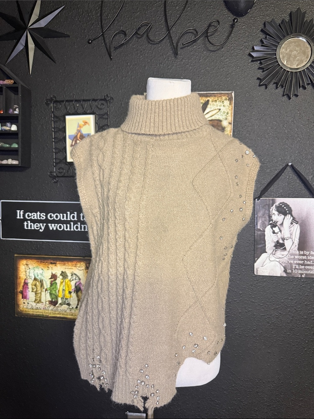 Women's Sleeveless Cable-Knit Turtleneck Sweater Vest - Beige
